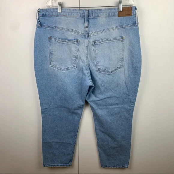 Madewell Curvy Perfect Vintage Jean in Fiore Wash - Picture 3 of 9